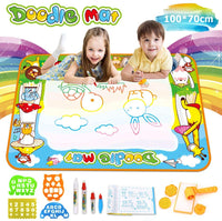 OUNUO Water Doodle Matte 100 x 70 cm magiczna mata malarska woda, z 1 wałkiem malarskim, 4 formami do rysowania, 4 pisakami, 3 stemplami, 2 gąbkami, 1 książka z obrazkami, mata do rysowania wody, mata do malowania